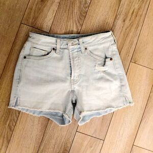 Old Navy Light Wash Denim Women's Shorts - Casual High-Rise Cutoff